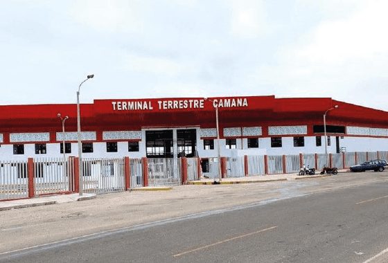 Terminal Oltursa Camaná - Punto de salida y llegada de buses